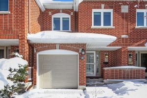 3-bedroom condo townhouse for sale in Ottawa — 3 - 59 Dalecroft Crescent