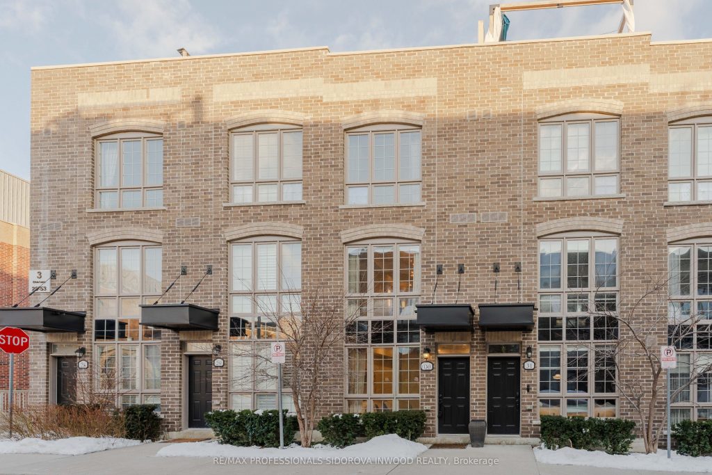 2-bedroom att/row/townhouse for sale in Toronto — 30 - 3 Elsie Lane (Photo 1)