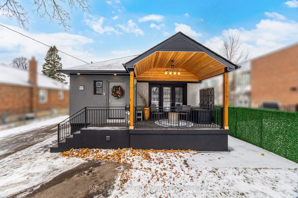 2-bedroom detached home for sale in Toronto — 30 Coules Court (Photo 1)
