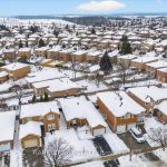 3-bedroom detached home for sale in Barrie — 30 Mcveigh Drive (Photo 4)