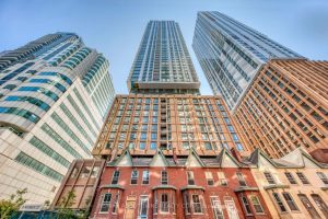 1-bedroom condo apartment for rent in Toronto — 3007 - 8 Widmer Street