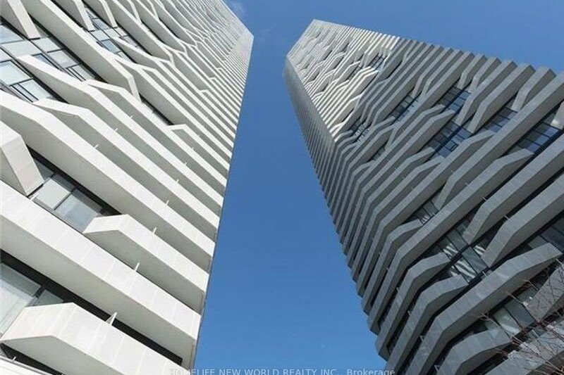 1-bedroom condo apartment for rent in Toronto — 3008 - 88 Harbour Street (Photo 1)