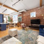 1-bedroom condo apartment for sale in Toronto — 302 - 426 Queen Street E (Photo 1)
