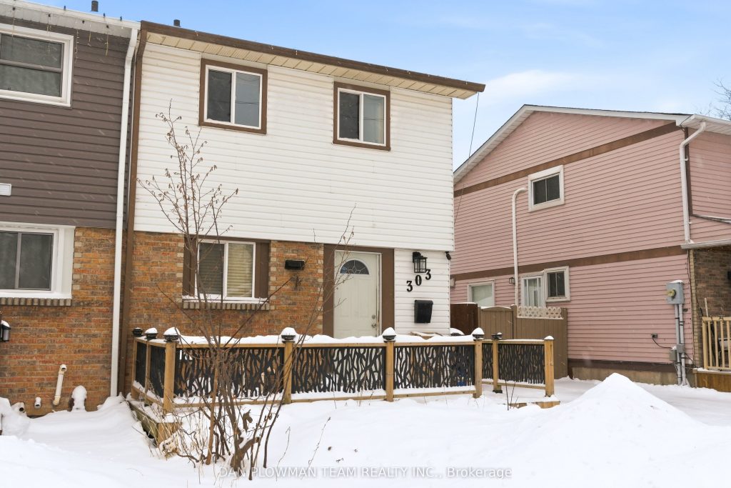 3-bedroom semi-detached home for sale in Oshawa — 303 Phillip Murray Avenue (Photo 1)