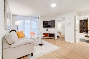 1-bedroom condo apartment for sale in Toronto — 304 - 231 Fort York Boulevard