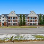 2-bedroom condo apartment for sale in Clarington — 305 - 55 Shipway Avenue (Photo 2)