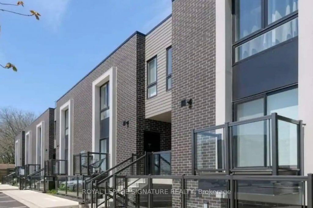 2-bedroom condo townhouse for rent in Niagara Falls — 305 - 6065 Mcleod Road (Photo 1)