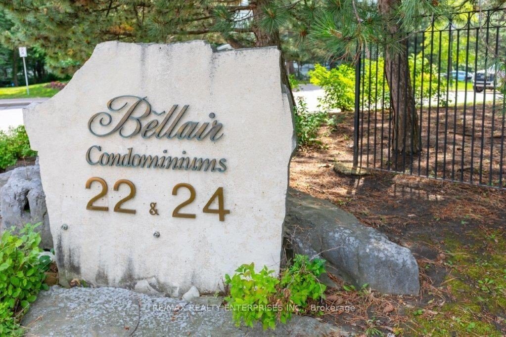 2-bedroom condo apartment for sale in Brampton — 309 - 24 Hanover Road (Photo 1)