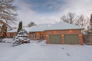 3-bedroom detached home for sale in London South — 31 Woods Edge Close