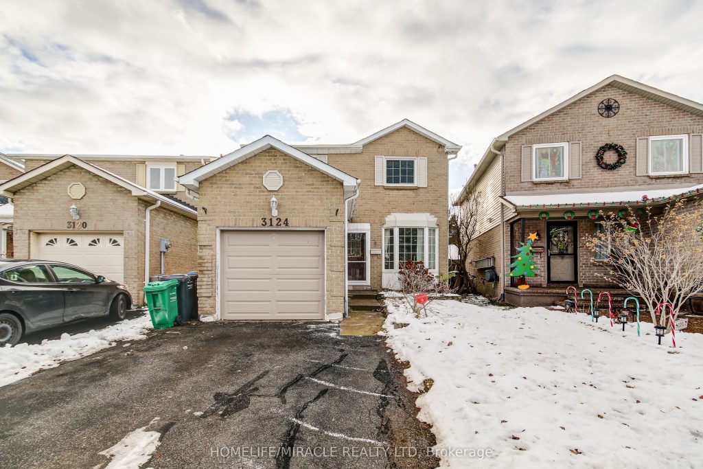 3-bedroom detached home for sale in Mississauga — 3124 Patrick Crescent (Photo 1)