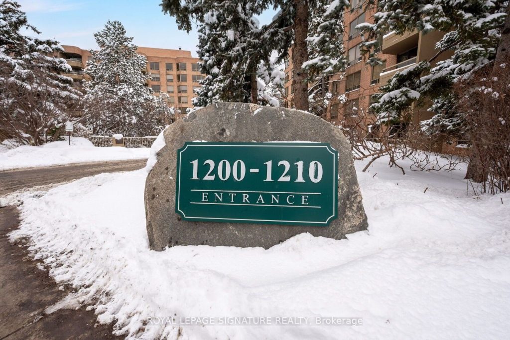 2-bedroom condo apartment for sale in Toronto — 315 - 1200 Don Mills Road (Photo 1)