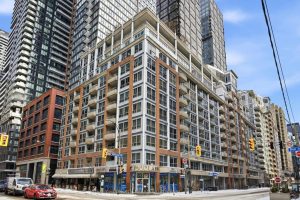 1-bedroom condo apartment for sale in Toronto — 316 - 270 Wellington Street W