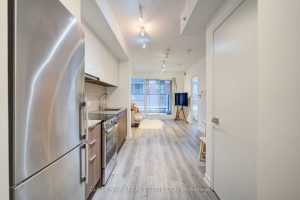 1-bedroom condo apartment for sale in Toronto — 321 - 31 Tippett Road