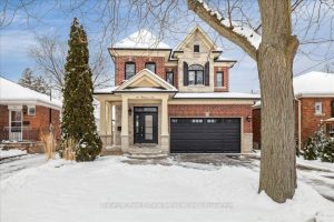 5-bedroom detached home for rent in Burlington — 329 Delaware Avenue