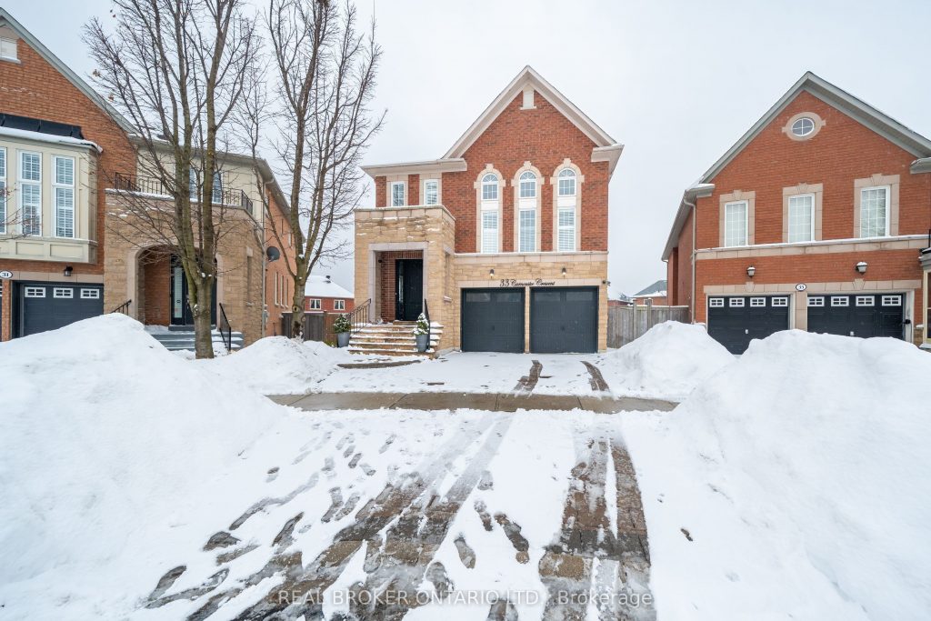 3-bedroom detached home for sale in Richmond Hill — 33 Carnoustie Crescent (Photo 1)