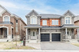 3-bedroom semi-detached home for sale in East Gwillimbury — 33 Robb Thompson Road E