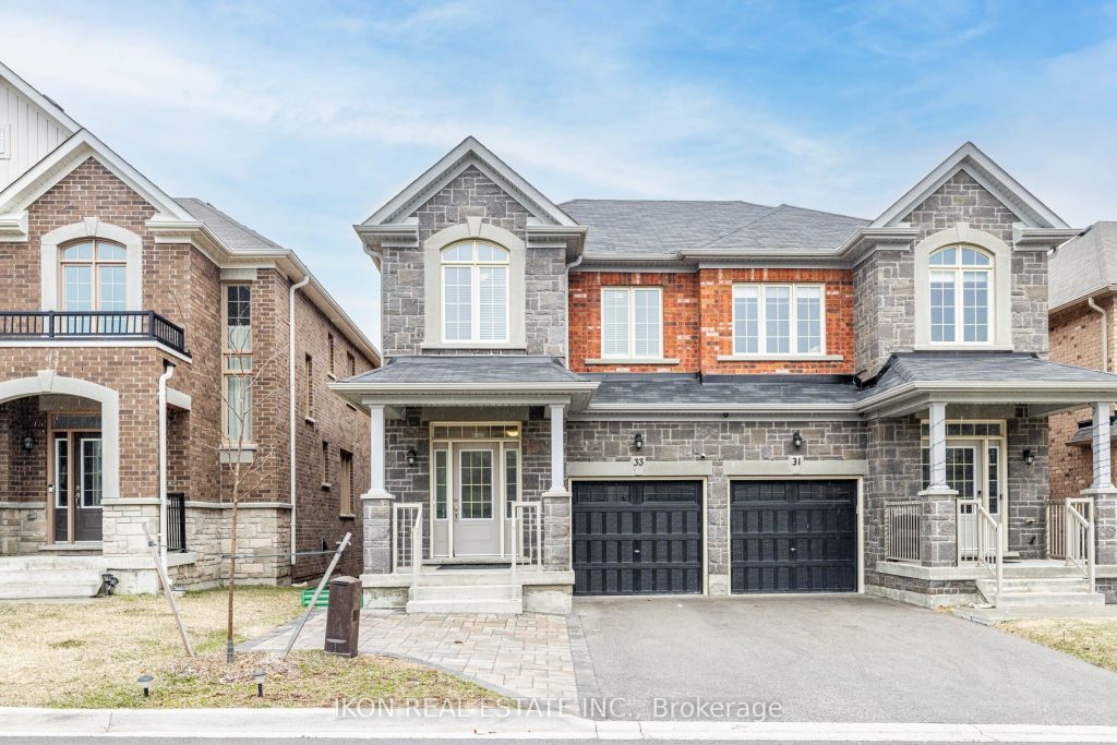 3-bedroom semi-detached home for sale in East Gwillimbury — 33 Robb Thompson Road E (Photo 1)