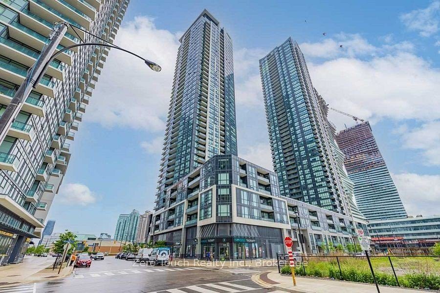 2-bedroom condo apartment for rent in Mississauga — 3304 - 510 Curran Placeway S (Photo 1)
