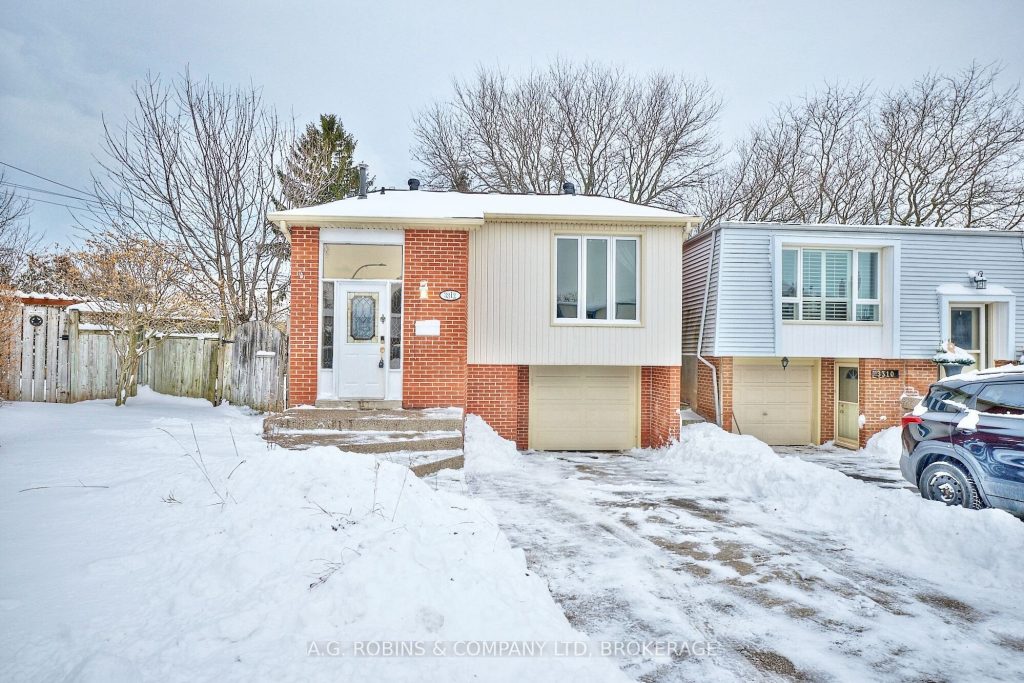 4-bedroom link home for sale in Burlington — 3312 Hannibal Road (Photo 1)
