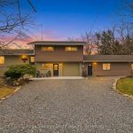 3-bedroom detached home for sale in Lincoln — 3319 Twenty First Street (Photo 2)