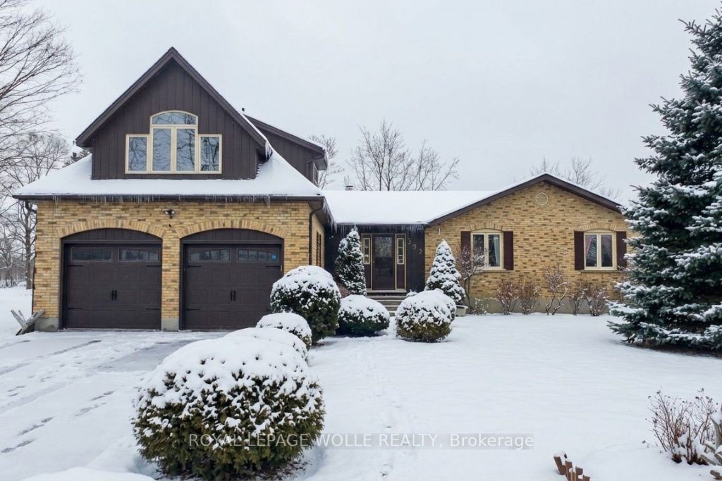 5-bedroom detached home for sale in Brant — 333 6th Concession Road (Photo 1)