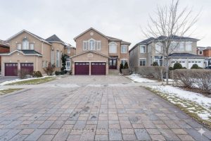 5-bedroom detached home for sale in Richmond Hill — 333 Weldrick Road E