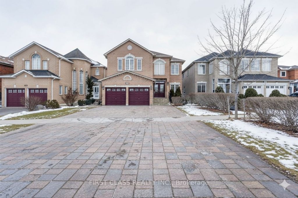 5-bedroom detached home for sale in Richmond Hill — 333 Weldrick Road E (Photo 1)
