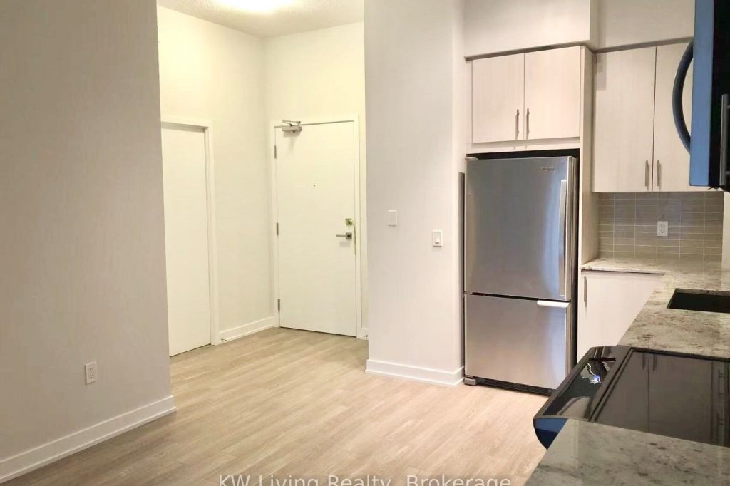 1-bedroom condo apartment for rent in Mississauga — 339 - 4085 Parkside Villiage Drive (Photo 1)