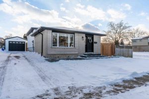 3-bedroom detached home for sale in Hamilton — 34 William Johnson Street