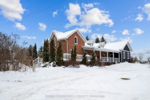 2-bedroom detached home for sale in Elizabethtown-kitley — 35 County Road #1 Road