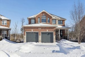 4-bedroom detached home for sale in Barrie — 35 Marta Crescent
