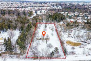 2-bedroom detached home for sale in Whitby — 3505 Cochrane Street