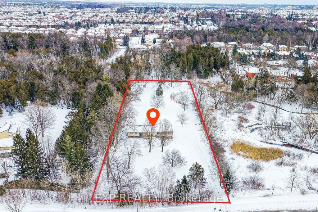 2-bedroom detached home for sale in Whitby — 3505 Cochrane Street (Photo 1)