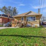 2-bedroom detached home for sale in Hamilton — 352 East 28th Street (Photo 3)