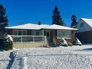3-bedroom detached home for sale in Kingston — 354 Meadowcrest Road