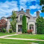 4-bedroom detached home for sale in Niagara Falls — 3542 Matthews Drive (Photo 2)
