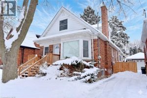7-bedroom home for sale in Hamilton — 36 Kipling Road
