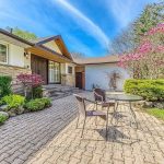 3-bedroom detached home for sale in Mississauga — 3640 Burnbrae Drive (Photo 2)