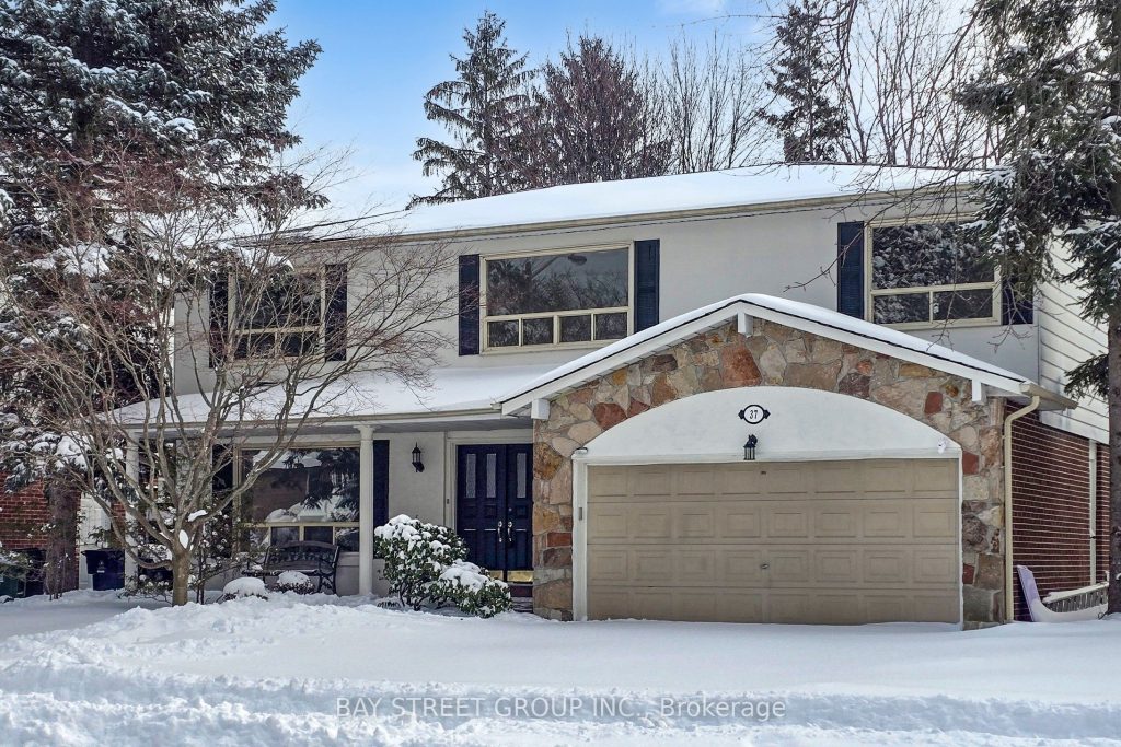 4-bedroom detached home for sale in Toronto — 37 Abbeywood Trail (Photo 1)