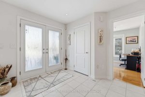 4-bedroom detached home for sale in Bradford West Gwillimbury — 37 Saint Avenue