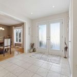 4-bedroom detached home for sale in Bradford West Gwillimbury — 37 Saint Avenue (Photo 2)