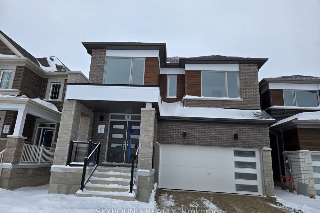 4-bedroom detached home for rent in Kitchener — 377 Sandymount Street (Photo 1)