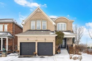 4-bedroom detached home for sale in Brampton — 38 Lightcatcher Circle