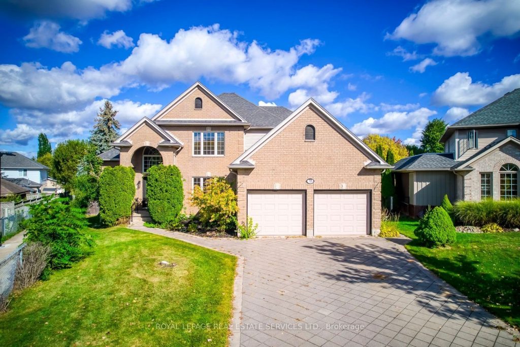 4-bedroom detached home for sale in London North — 38 Moraine Walk (Photo 1)