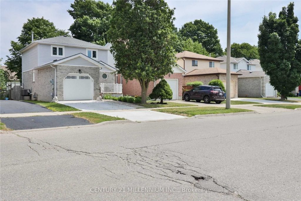 3-bedroom detached home for rent in Guelph — 385 Auden Road (Photo 1)
