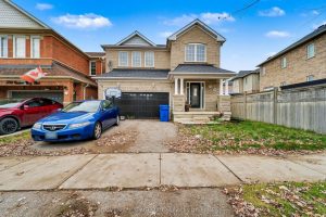 4-bedroom detached home for sale in Whitchurch-stouffville — 386 Reeves Way Boulevard N