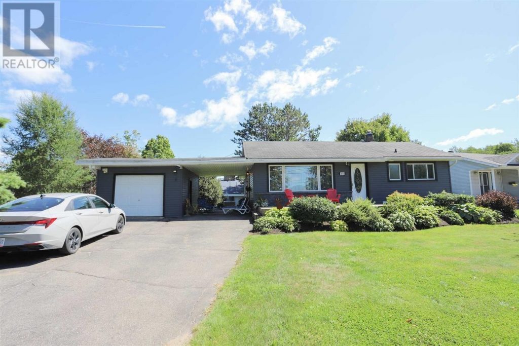 3-bedroom home for sale in Sault Ste. Marie — 3875 Queen Street E (Photo 1)