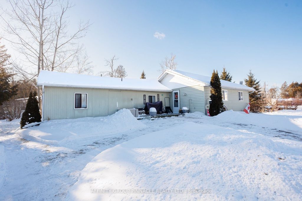 3-bedroom modular home for sale in Kawartha Lakes — 39 Ash Loop Street (Photo 1)