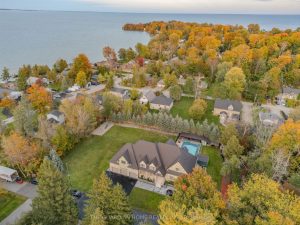 6-bedroom detached home for sale in Simcoe — 3965 Algoma Avenue