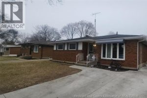 4-bedroom home for sale in Windsor — 3970 Lennon Court